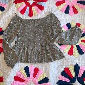 5/$15 Japna smocked green long sleeve top floral pattern m